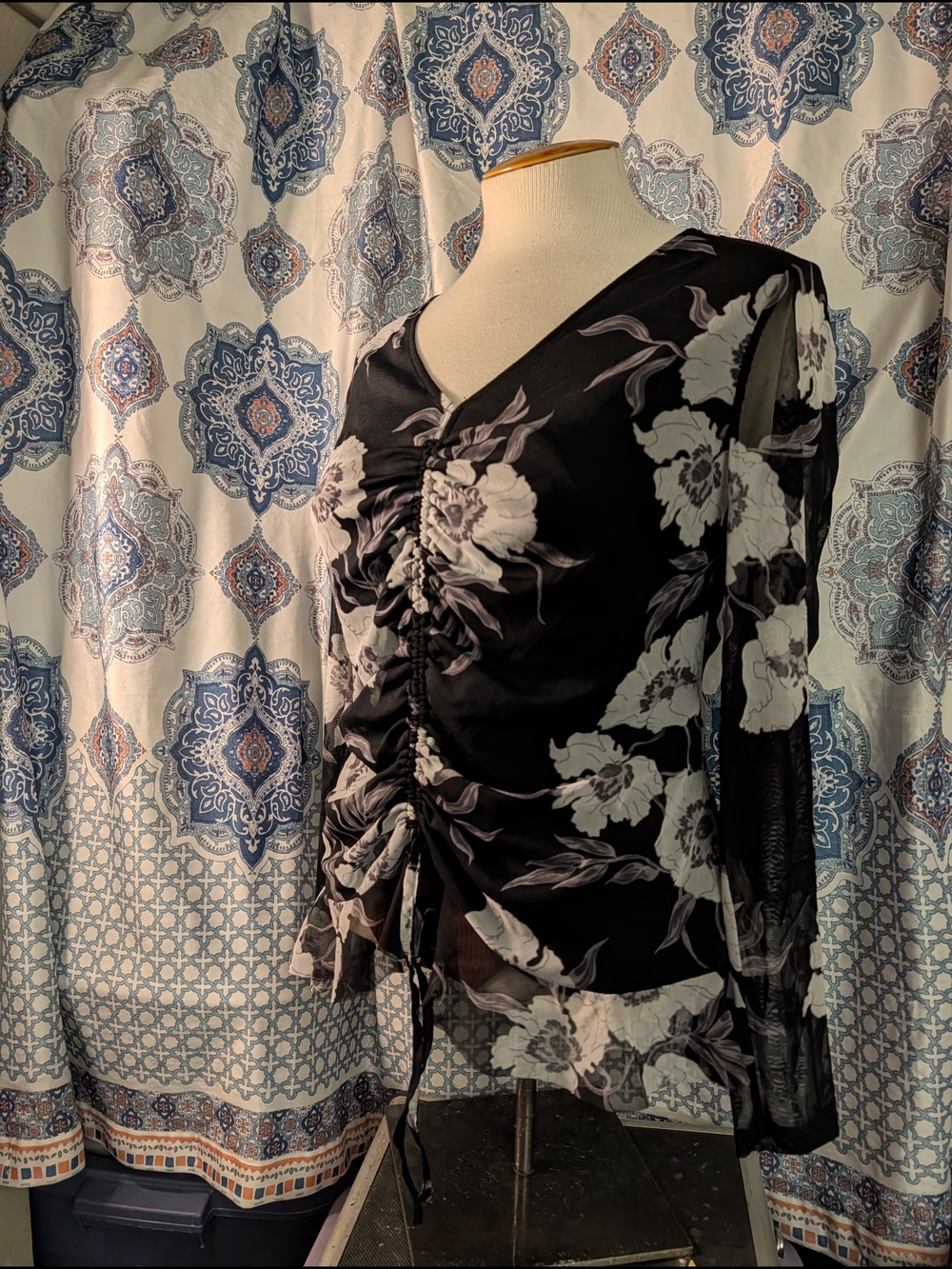 INC international concepts black and white floral ruched v-neck blouse